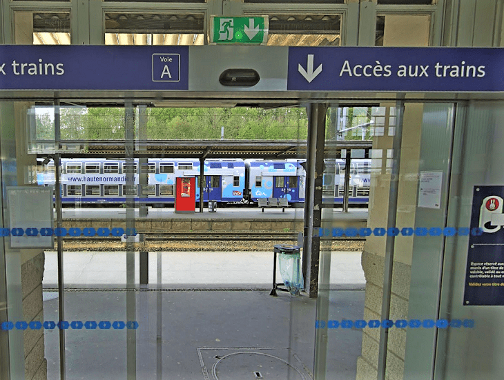 Le voyageur a été interpellé par la police en gare d'Evreux  - Illustration © Google Maps