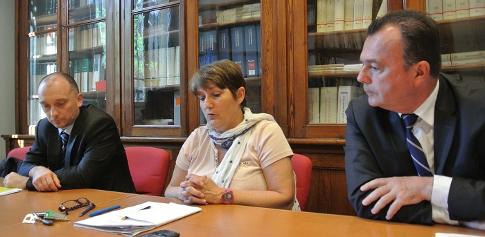 Dominique Laurens, procureure de la République, entourée de son adjoint Yves Dupas et de Jean-Michel Bolusset, directeur par intérim du SRPJ de Rouen (à gauche sur la photo)