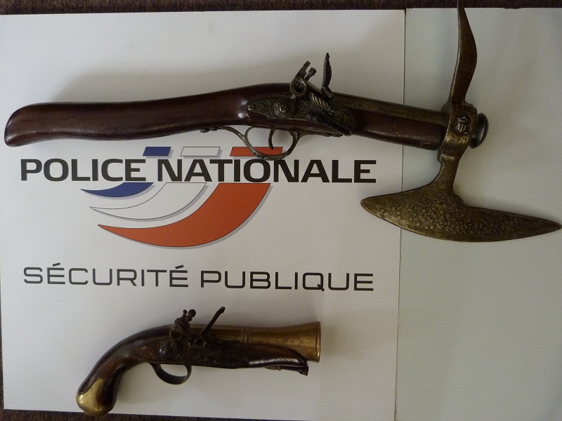 Les deux armes ont été saisies par les enquêteurs (Photo DDSP)