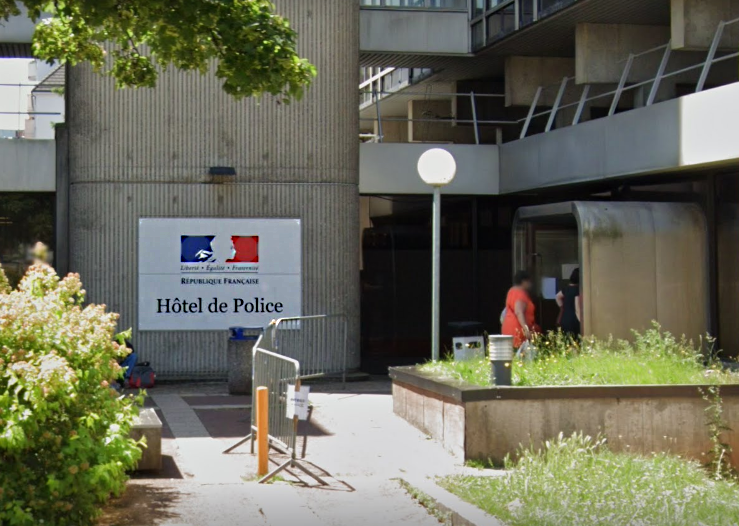 La victime est venue dimanche midi à l'hôtel de police pour déposer plainte - Illustration