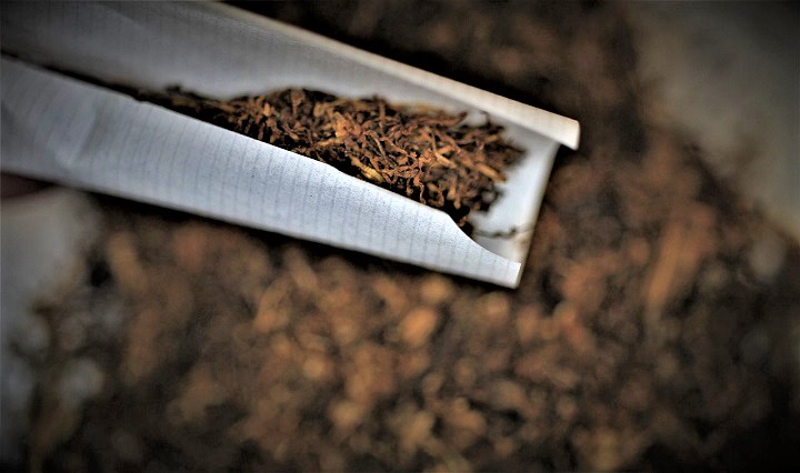 Une trentaine de pots de tabac à rouler provenant du Luxembourg ont été saisis au domicile d'un Havrais - Illustration © Pixabay