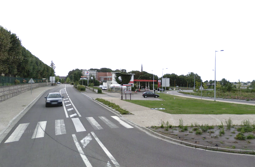 L'accident s'est produit rue Frédéric Chopin, au niveau du rond-point, sur ce passage réservé aux piétons (@Google Maps)