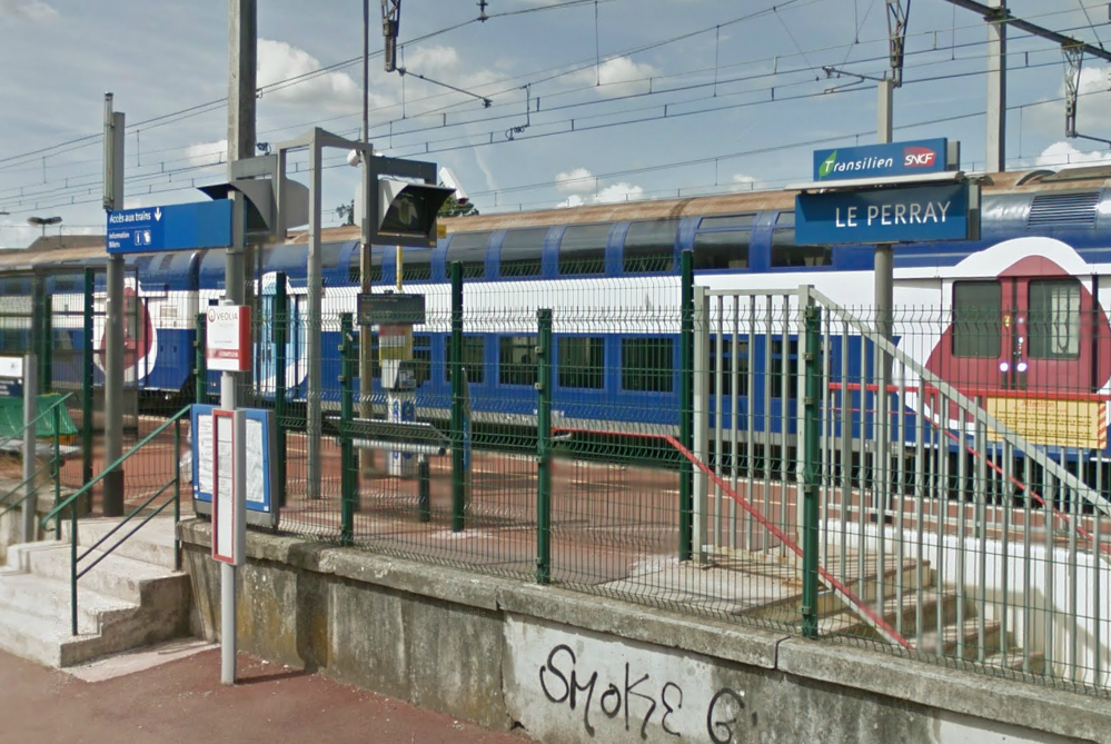 Les deux auteurs de l'agression ont été interpellés à la gare du Perray-en-Yvelines (illustration @Google Maps)