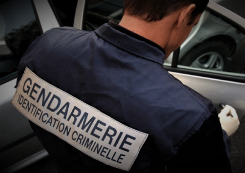 Les gendarmes en identification criminelle sont attendus dans la journée pour procéder à des investigations sur le lieu de l'incendcie - Illustration © Gendarmerie nationale