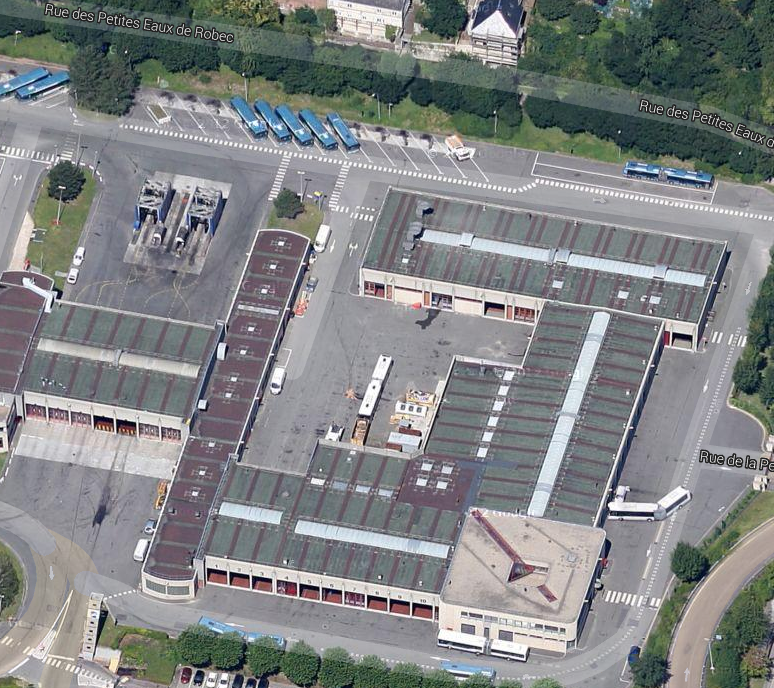 Les faits se sont produits sur l'aire d'entretien des véhicules dans l'enceinte du dépôt central de la TCAR (Transports en commun de l'agglomération rouennaise) rue de la Petite Chartreuse (Photo Google Maps)