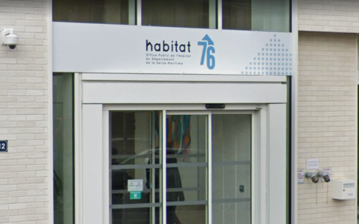 Un désaccord entre cet homme et Habitat76 à propos d'une fin de bail commercial serait à l'origine des faits - Illustration © Google Maps
