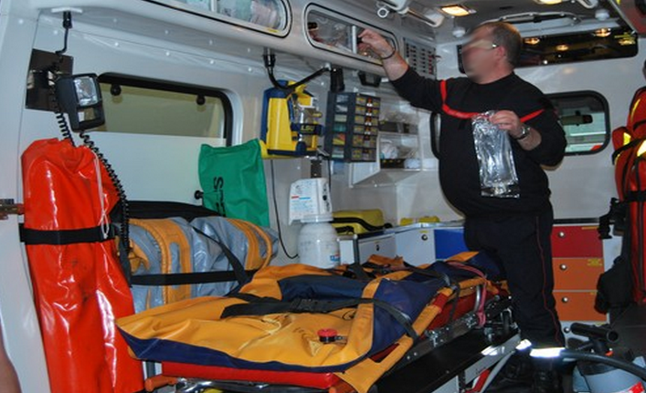 Les deux blessés ont d'abord reçu les premiers soins sur place avant d'être transportés aux urgences du CHU de Rouen par les sapeurs-pompiers (Photo d'illustration)