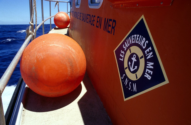 Une embarcation de la SNSM de Ouistreham a été engagée par le Cross Jobourg - illustration @ Adobe stock