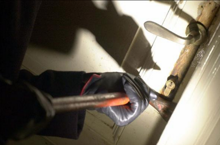 Le groupe d'enquêtes anti-cambriolages de Saint-Germain-en-Laye a pu établir que les deux jeunes gens étaient les auteurs d'au moins dix vols par effraction (Photo d'illustration)