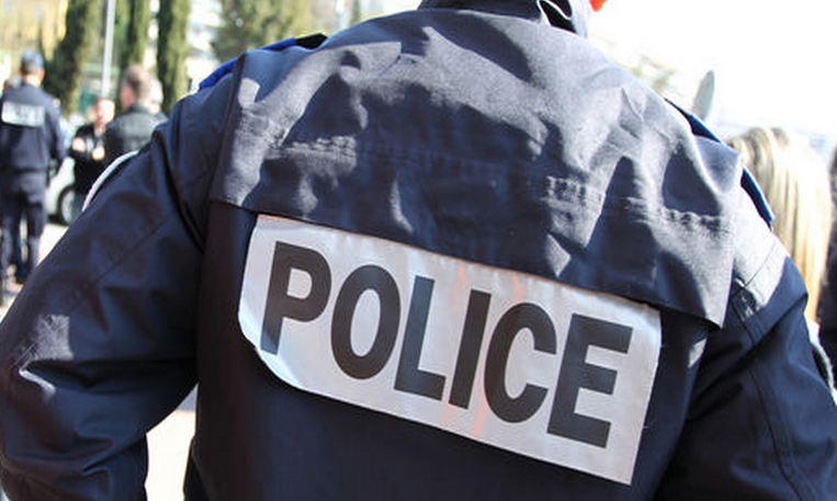 Les trois policiers ont reçu des coups au cours de l'interpellation d'un homme (Photo d'illustration)