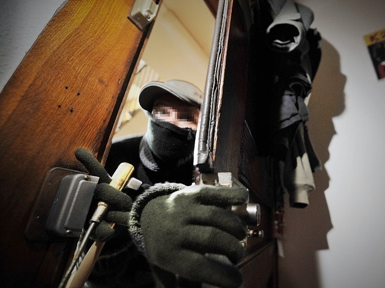 Les cambrioleurs profitent le plus souvent de l'absence des occupants pour s'introduire dans l'habitation (Photo d'illustration)