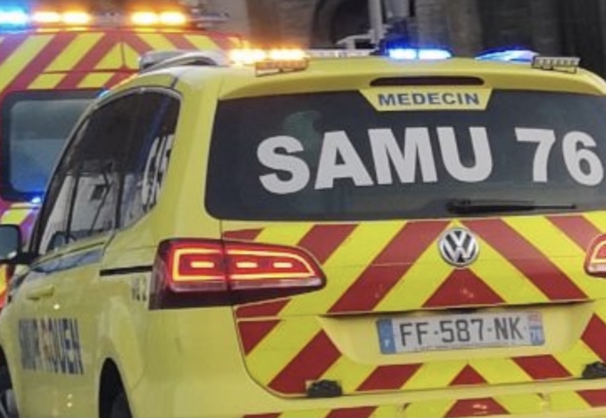 Le motard a été transporté dans un état grave au CHU de Rouen - illustration @ infonormandie