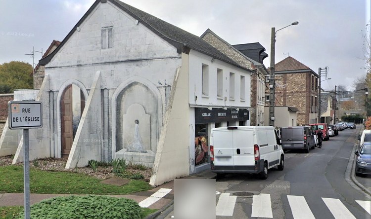 Le feu s'est déclaré en pleine nuit en plusieurs endroits du restaurant situé au début de la rue de l'Eglise - Illustration