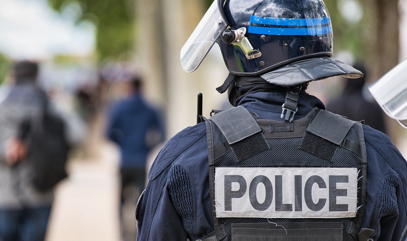 Trois-cents policiers, gendarmes et sapeurs-pompiers ont été mobilisés ces dernières nuits. Le dispositif va être maintenu - Illustration © Adobe Stock