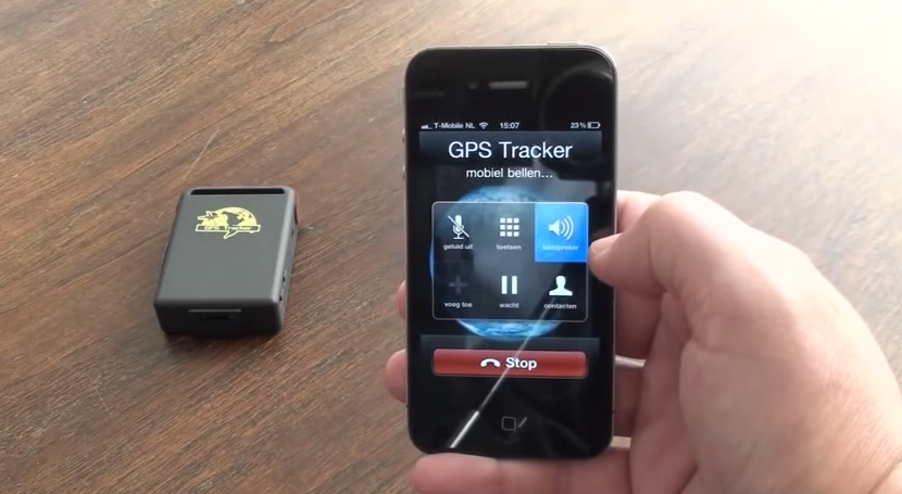 Le traceur - ou Tracker - est un boitier électronique équipé d'un GPS qui, relié à une application sur un smartphone, permet de localiser son véhicule (Photo d'illustration)