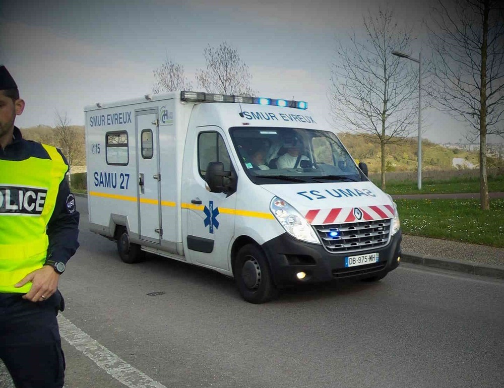 La victime a été transportée en urgence absolue au centre hospitalier d'Evreux - Illustration © infonormandie