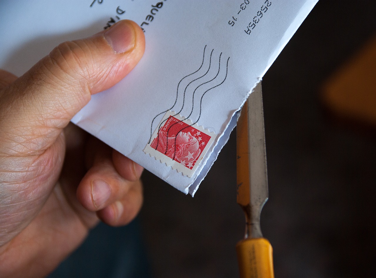 L'enveloppe adressée à un Ebroïcien contenant 115 grammes de caocaïne - Illusration © Pixabay