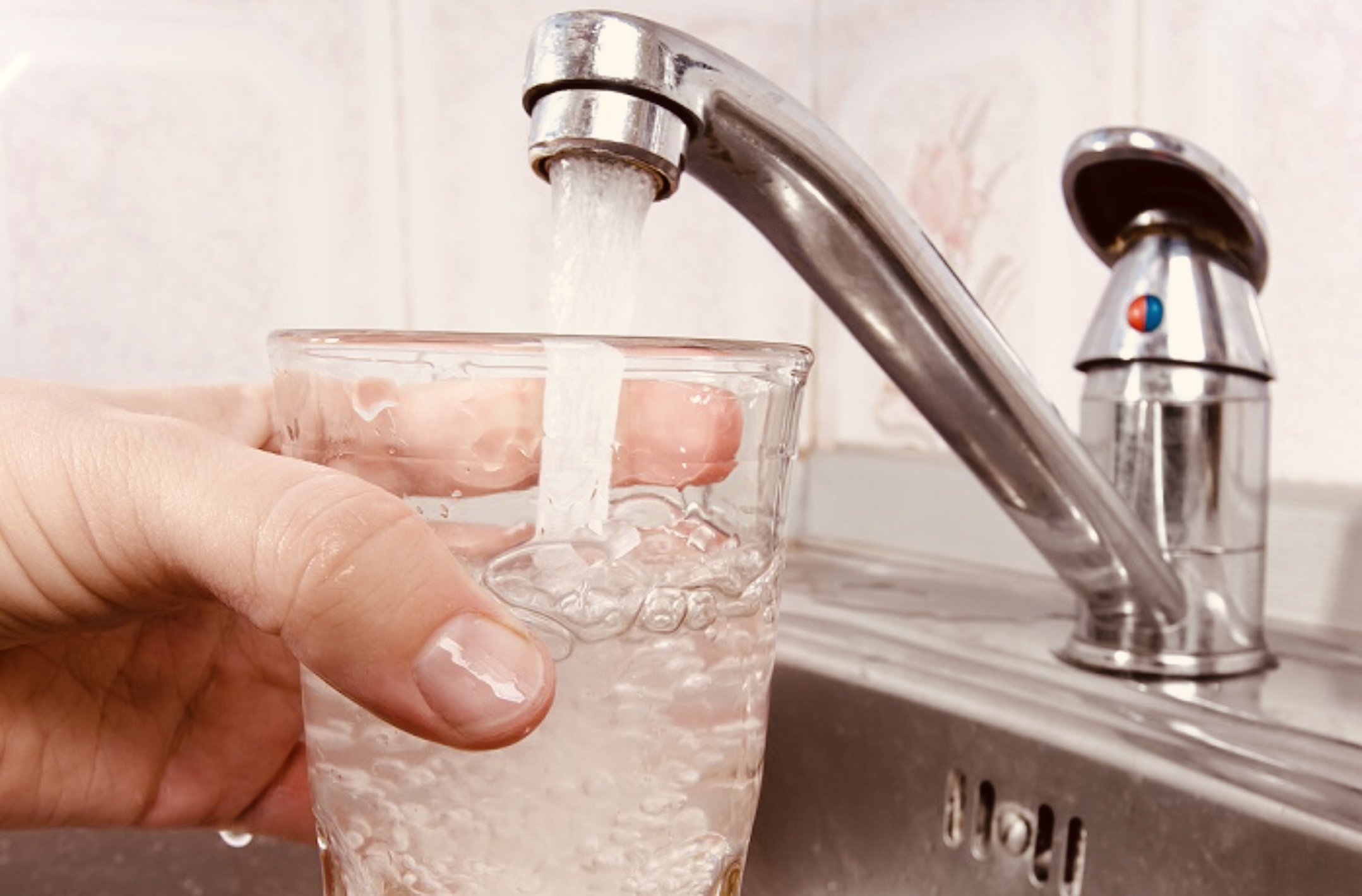 Il est recommandé de ne pas boire l’eau du robinet - illustration @ Adobe