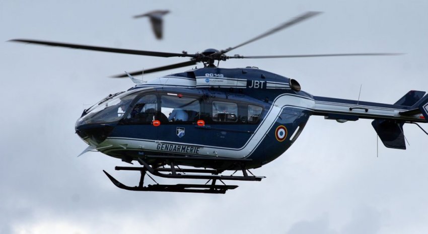 La compagnie de gendarmerie de Rouen a déployé de gros moyens, dont un hélicoptère d'Amiens, pour retrouver et interpeller les cambrioleurs (Illustration)