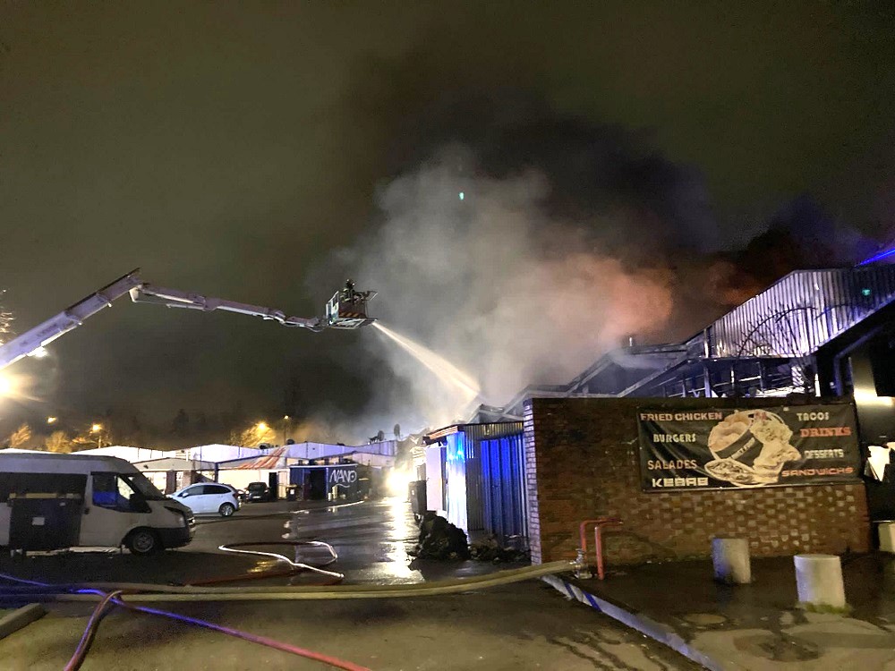 Une cinquantaine de sapeurs-pompiers ont été engagés au plus fort de l'incendie - Photo @ Préfet de l'Eure/X