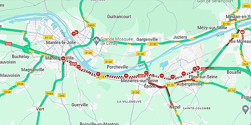 L'A13 est bloquée depuis le milieu de la nujit dernière à Epône, dans les Yvelines. L'autooroute a été fermée dans les deux sens entre Mantes et Flins-sur-Seine