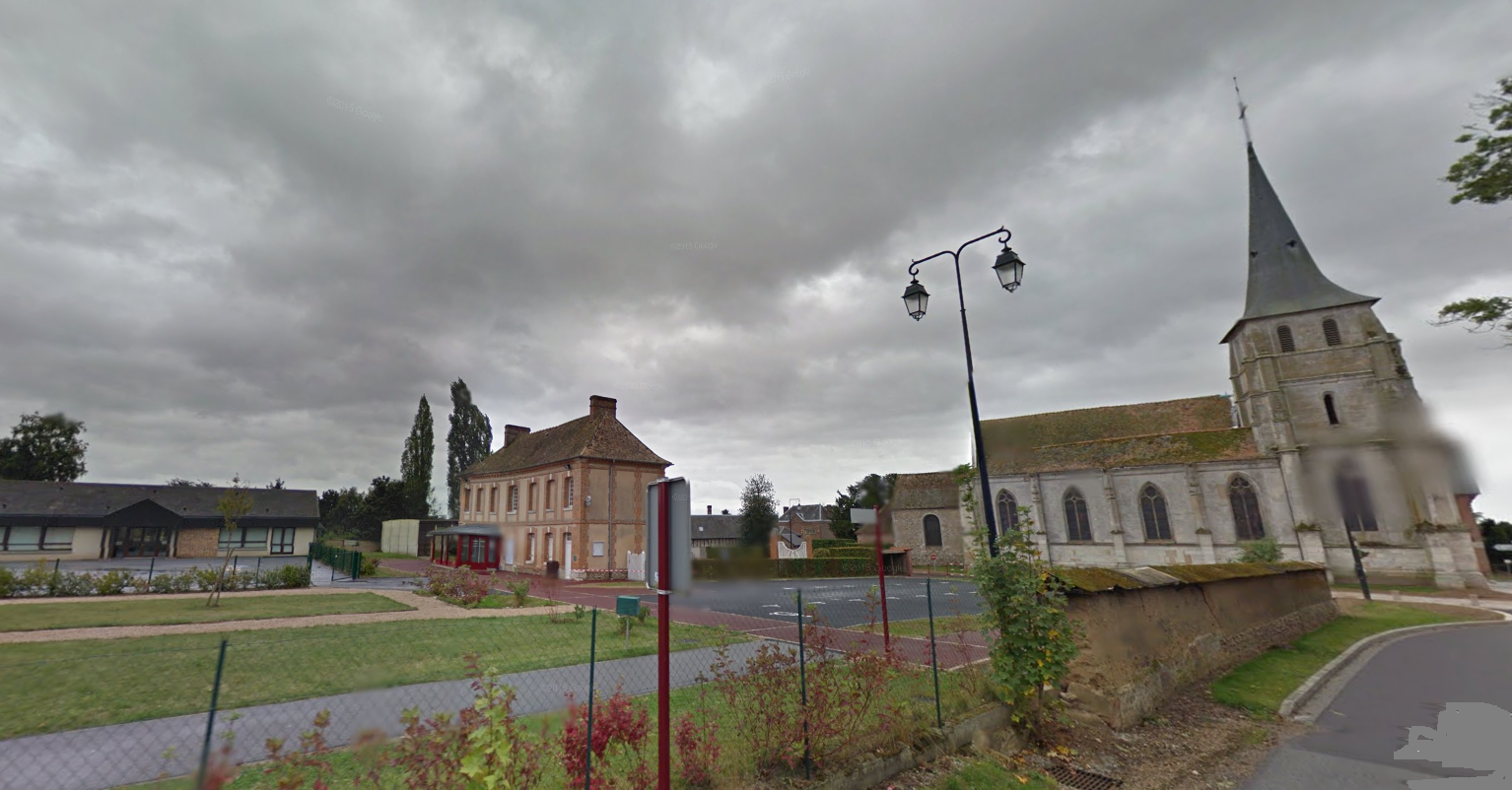 Saint-Aubin-d'Ecrosville, près du Neubourg (Eure) : son clocher, sa mairie ...et son école qui remporte le 1er prix du concours "Voyages en ville", ex-æquo avec l'école élémentaire de Fresnoy-Folny (Seine-Maritime)