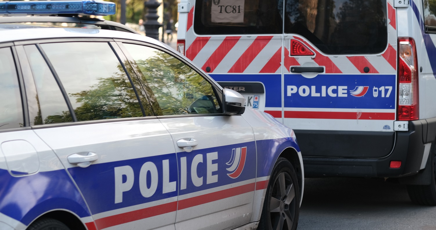 Les policiers en patrouille dans le quartier de la Sablière à Rouen ont remarqué le véhicule signalé volé avec trois jeunes à bord - Illustration © Adobe Stock