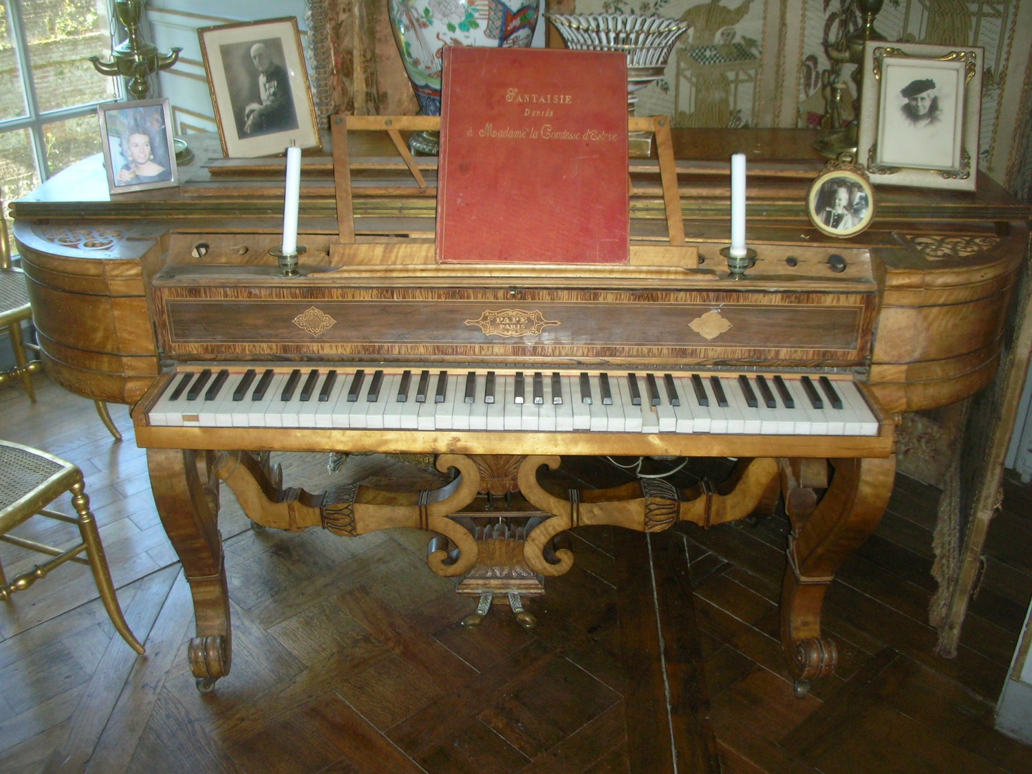 Le prix de l'association des Vieilles maisons françaises, d’une valeur de 5 000 € permettra d’aider à la restauration de ce très beau piano-forte