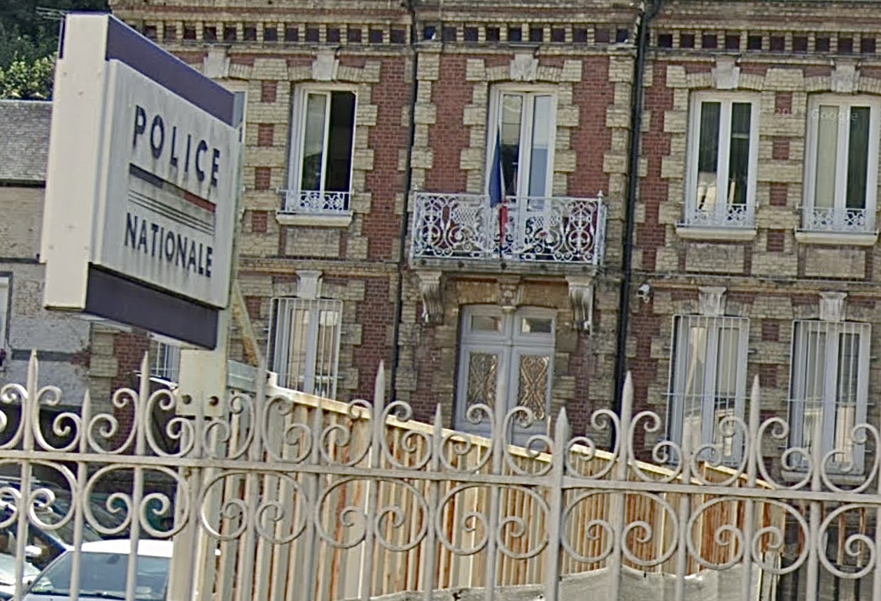 Le conducteur a refusé de s’arrêter lorsque les policiers ont voulu le contrôler. Il a été placé en garde à vue au commissariat de Bolbec pour refus d’obtempérer - illustration