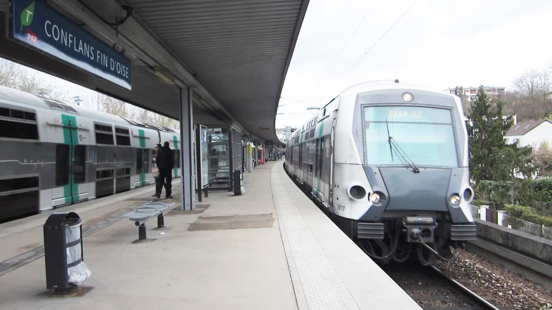 Yvelines Un Homme Se Jette Sous Une Rame Du Rer En Gare De Conflans Fin D Oise