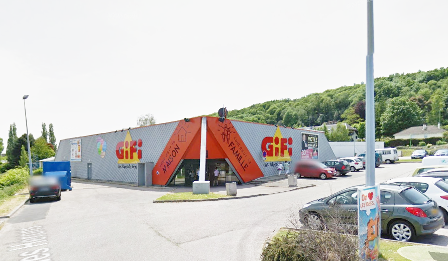 Illustration. Le magasin Gifi, rue des Castors à Montivilliers