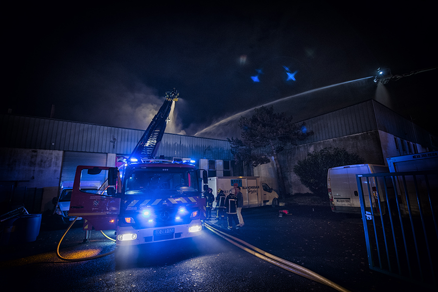 Les moyens engagés ont permis aux pompiers de limiter amplement les dégâts (photo @Sdis78/I. Michel)