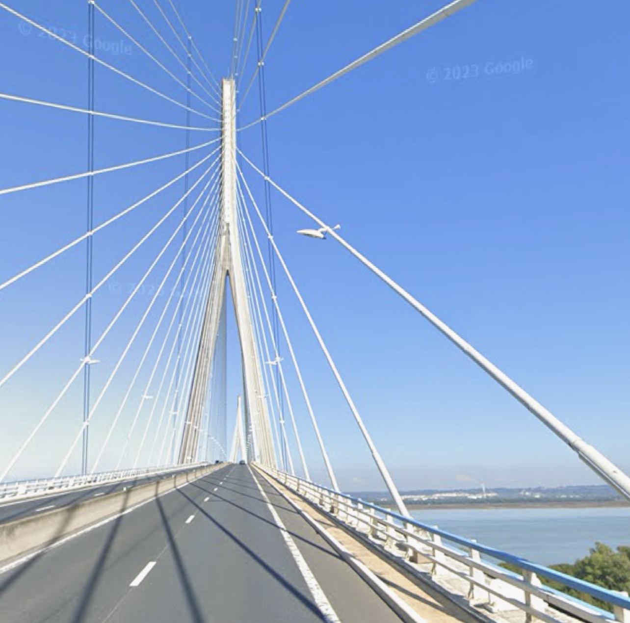 Vents violents : ce matin, restrictions de circulation sur les ponts de Normandie et de Tancarville 