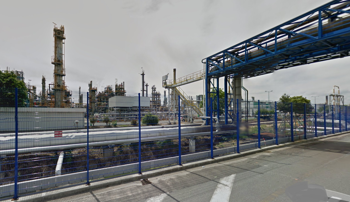 La raffinerie ExxonMobil est implantée sur la zone de Port Jérôme, près du Havre (@Google Maps)