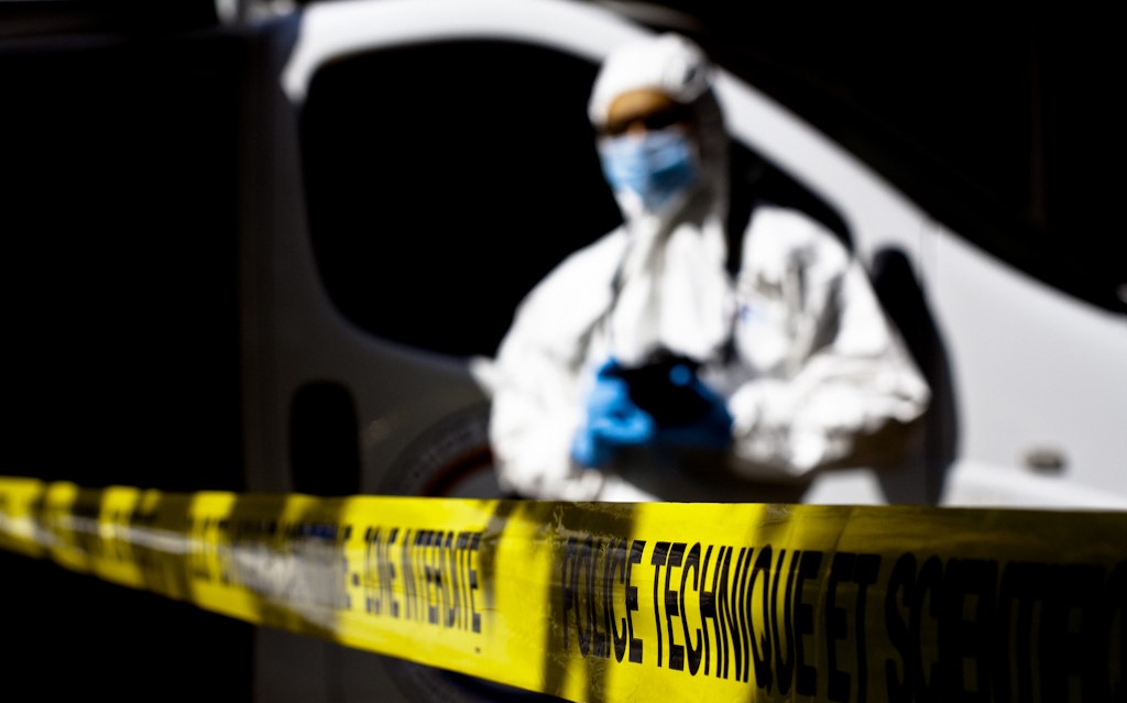 Le travail de police technique et scientifique a été déterminant dans cette enquête. Les prélèvements d'ADN ont permis de confondre un suspect (Illustration@DGPN)