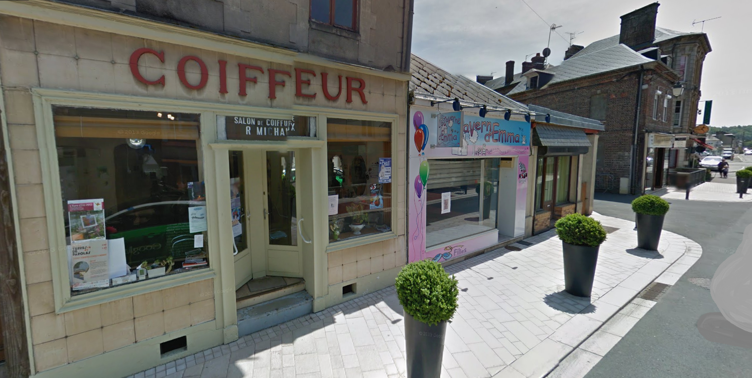 Le petit salon de coiffure de René Michaux, 92 ans a été fortement endommagé (Illustration)