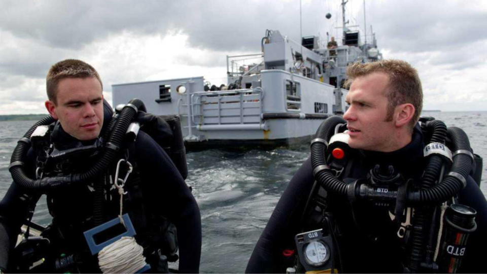 Les plongeurs-démineurs lors d'une récentre intervention sur le littoral normand (@Marine nationale)
