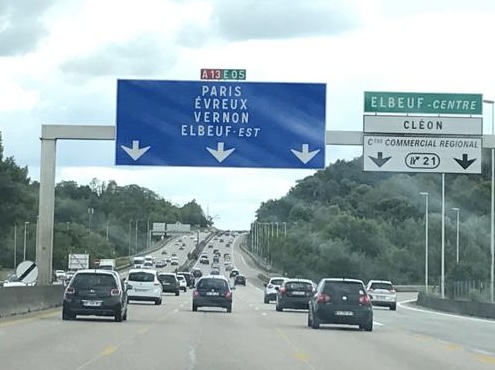 Ralentissements et bouchons sont signalés ce dimanche matin sur l’13 sur plus de 15 km entre Pont-l’Évêque (Calvados) et Le Torp (Eure) - illustration infoNormandie