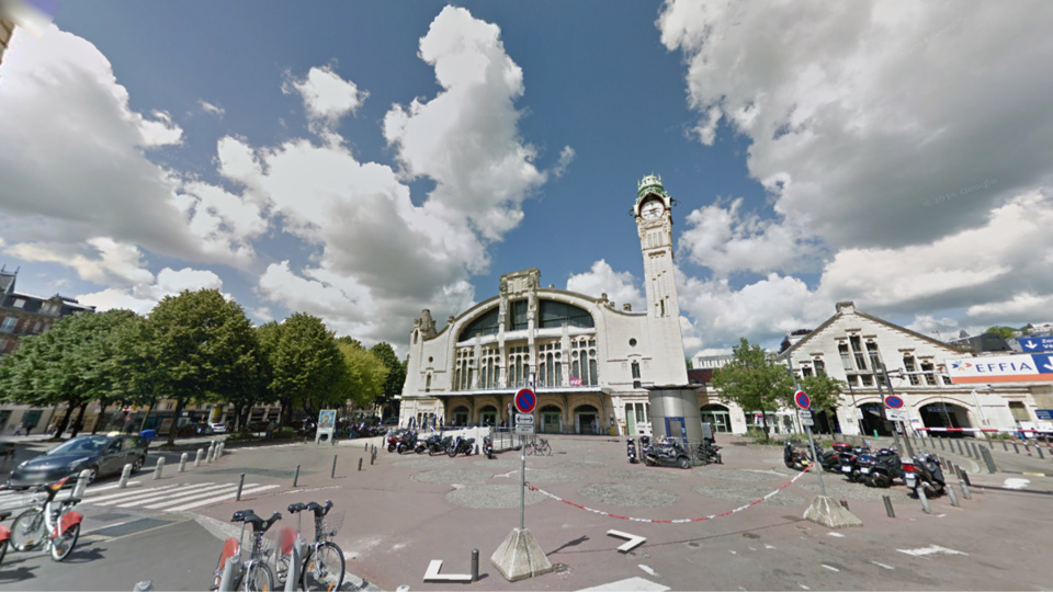 Les jeunes gens ont été interpellés place Bernard Tissot, devant la gare SNCF de Rouen : ils faisaient du rodéo avec un scooter volé (Illustration)