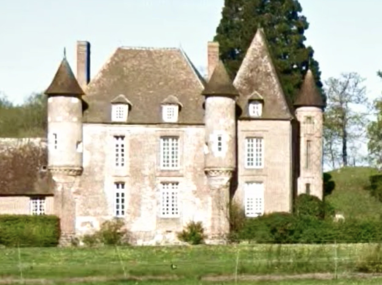 Le cheval s’est enlisé dans les douves du château - illustration Google Maps