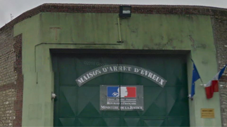 Le trublion de la salle des fêtes de Fouqueville est derrière les barreaux à la prison d'Évreux