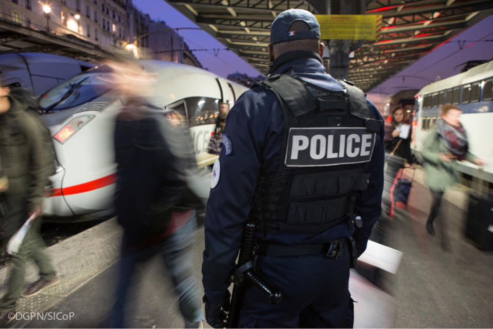 Les services de sécurité ont simulé une attaque terroriste dans un TGV (Illustration@DGPN)