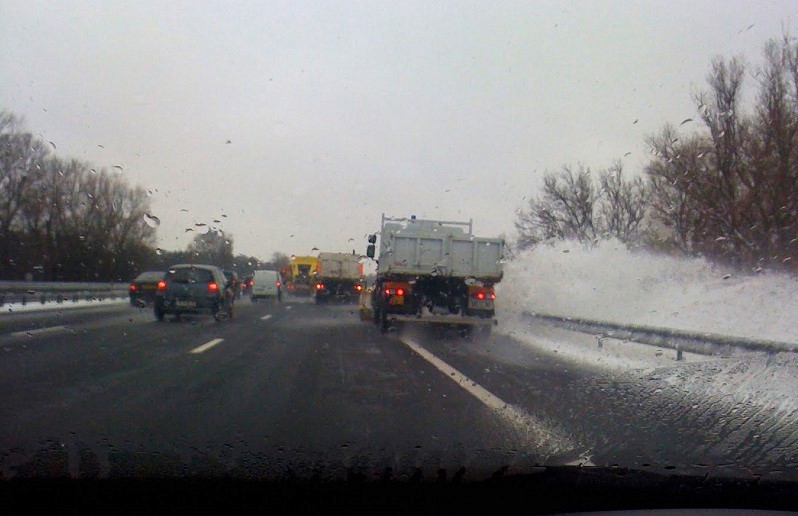 La vitesse est réduite à 80 km/ pour tous les véhicules en Iïle-de-France - Illustration infonormandie