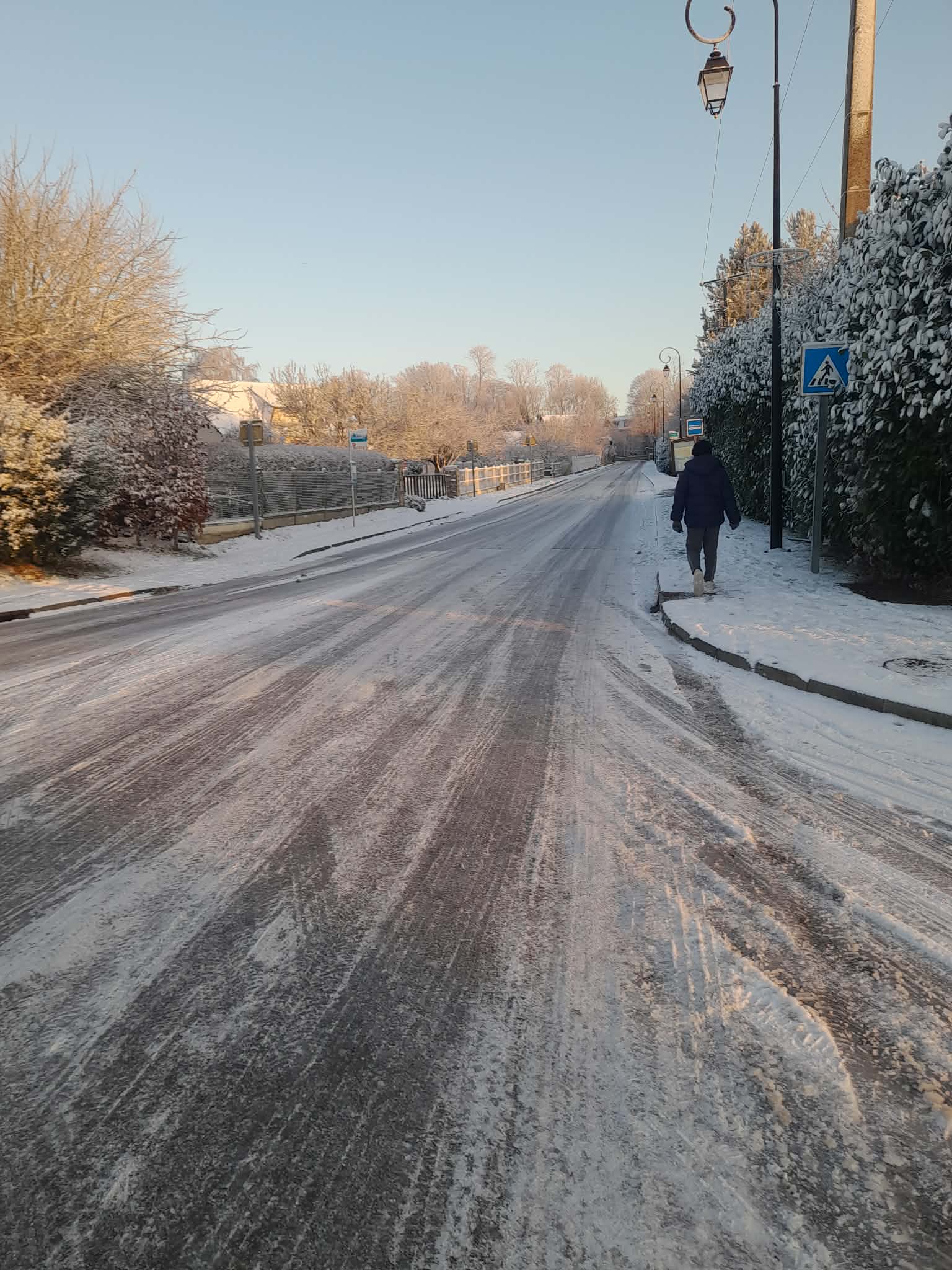 Vexin-sur-Epte : les services municipaux seraient à court de sel    - Photo d'une habitante de Ecos