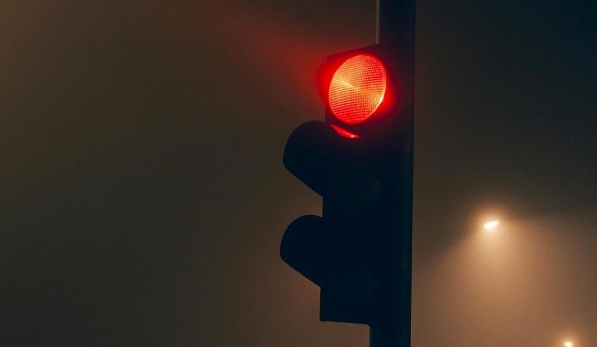 L'automobiliste a grillé deux feux rouges avant d'être intercepté par la police - Illustration Pexels