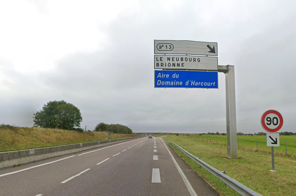 Les usagers venant de Rouen en direction d'Alençon seront invités ce vendredi soir à partir de 20 heures à sortir de l'autoroute à Bernay - Brionne - Illustration Google Maps