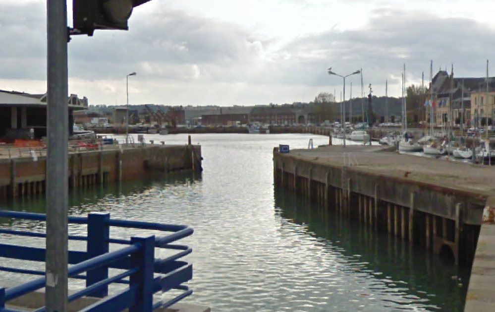 La présence d'hydrocarbures a été constatée ce samedi dans le port de Dieppe, indique la préfecture - Illustration