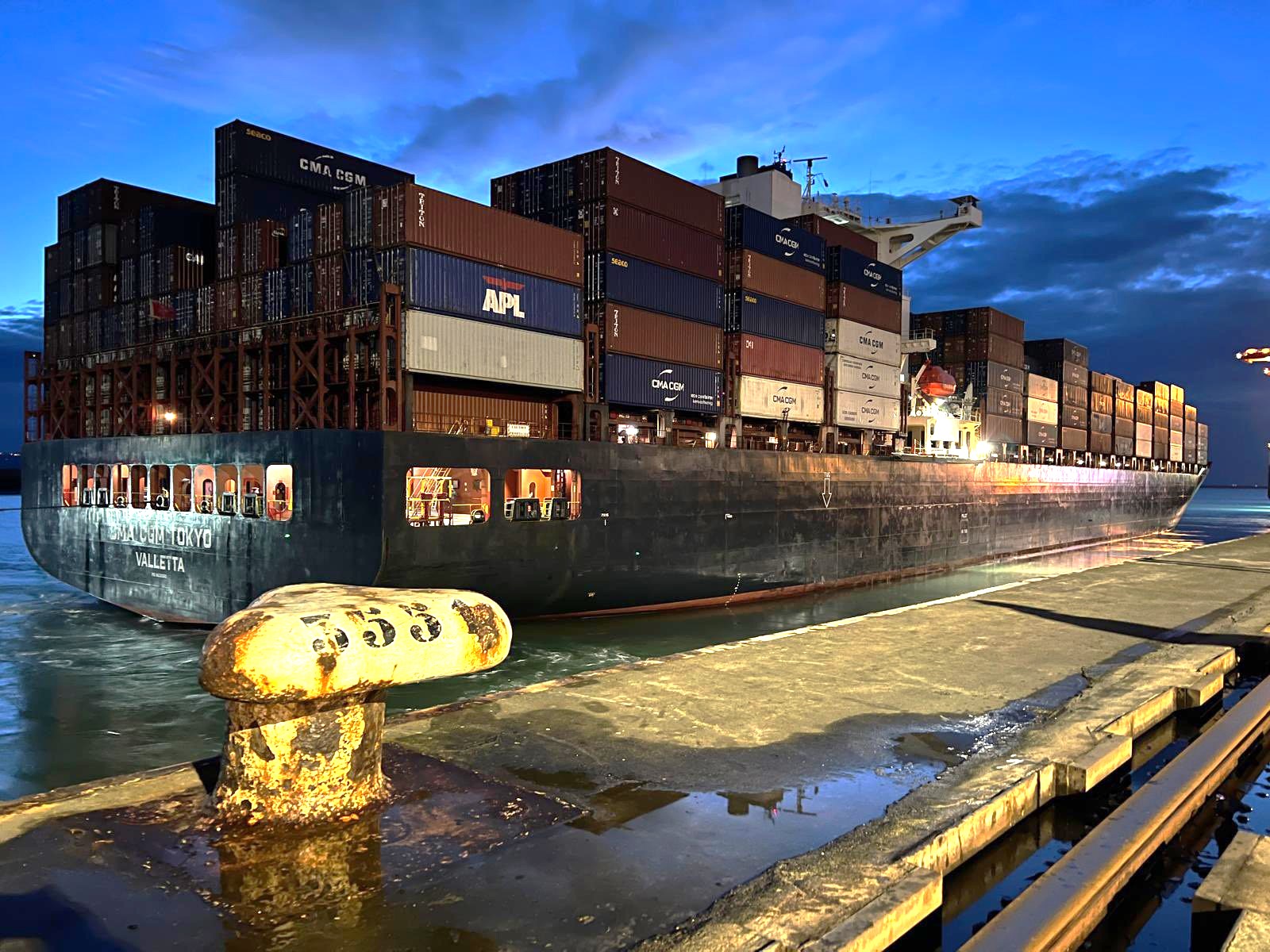 Le navire, parti ce dimanche soir du Havre, de 383 tonnes de vivres à destination de la bande de Gaza - Photo Préfet de la Seine-Maritime/X