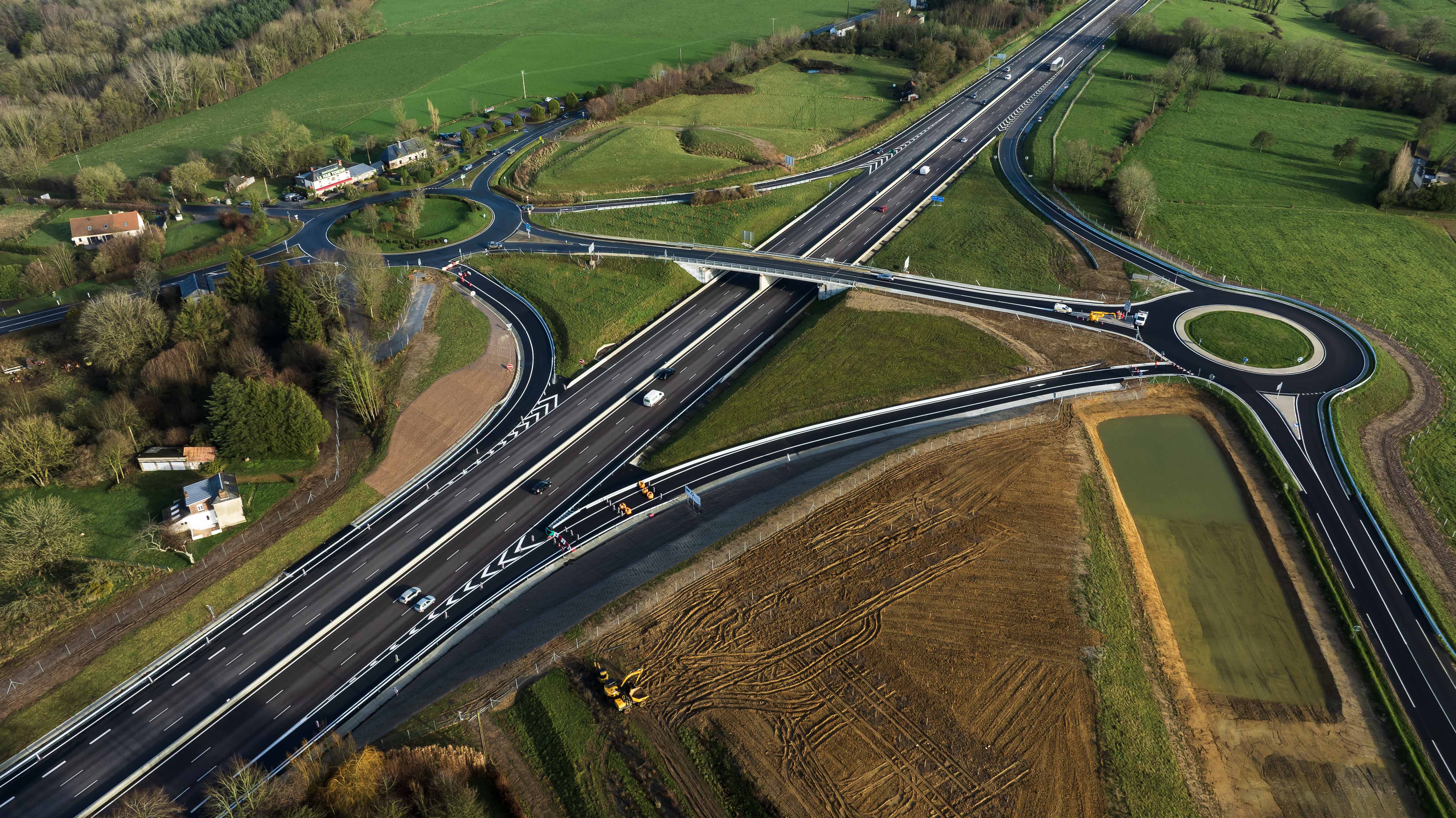 Une fois ouverte, l’infrastructure promet une circulation plus fluide et une sécurité renforcée, notamment grâce au report des poids lourds vers l’autoroute.