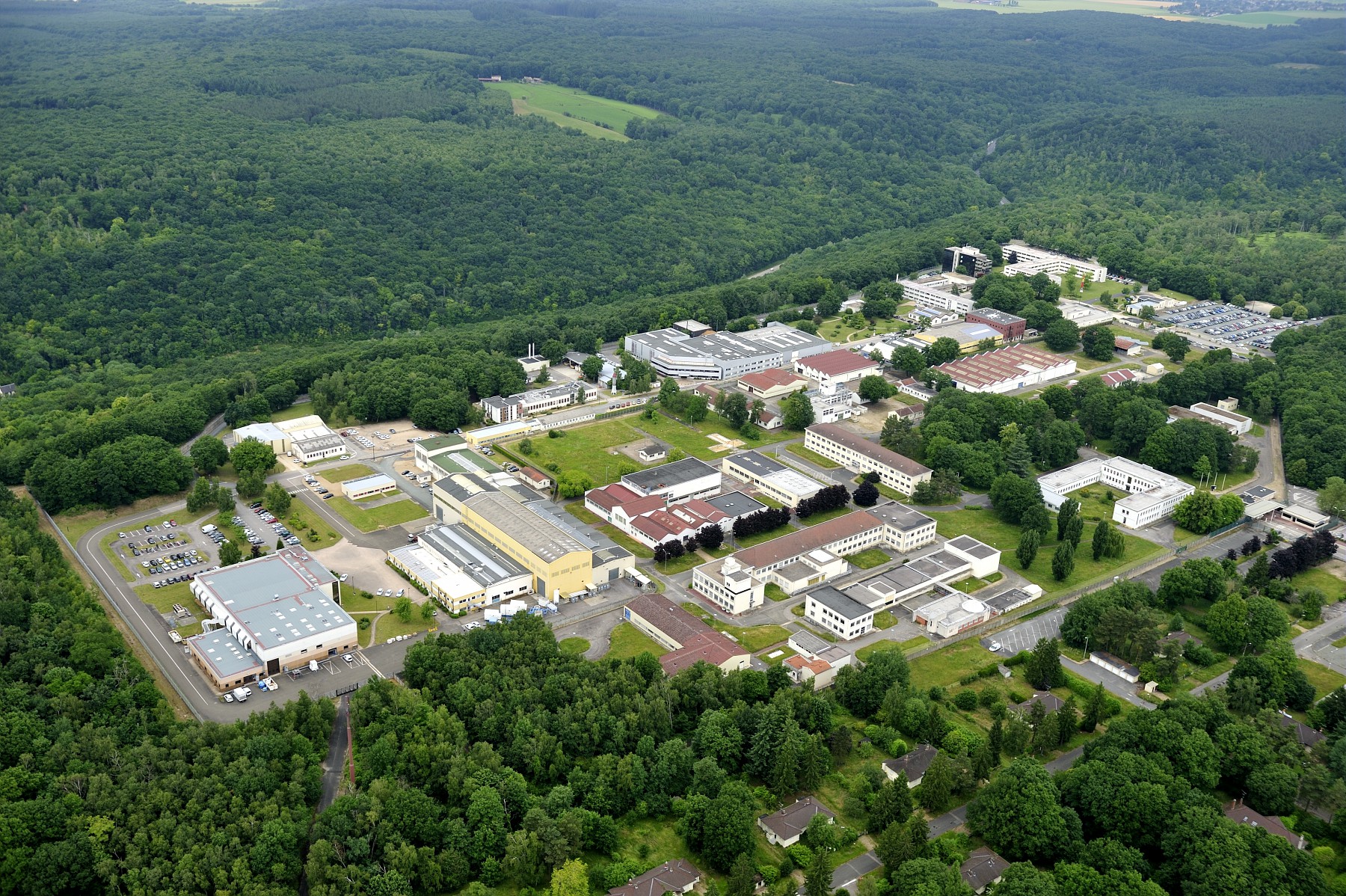 Une nouvelle ligne de production de moteurs plasmiques va être opérationnelle sur le site de Safran à Vernon -      Illustration Safran Group